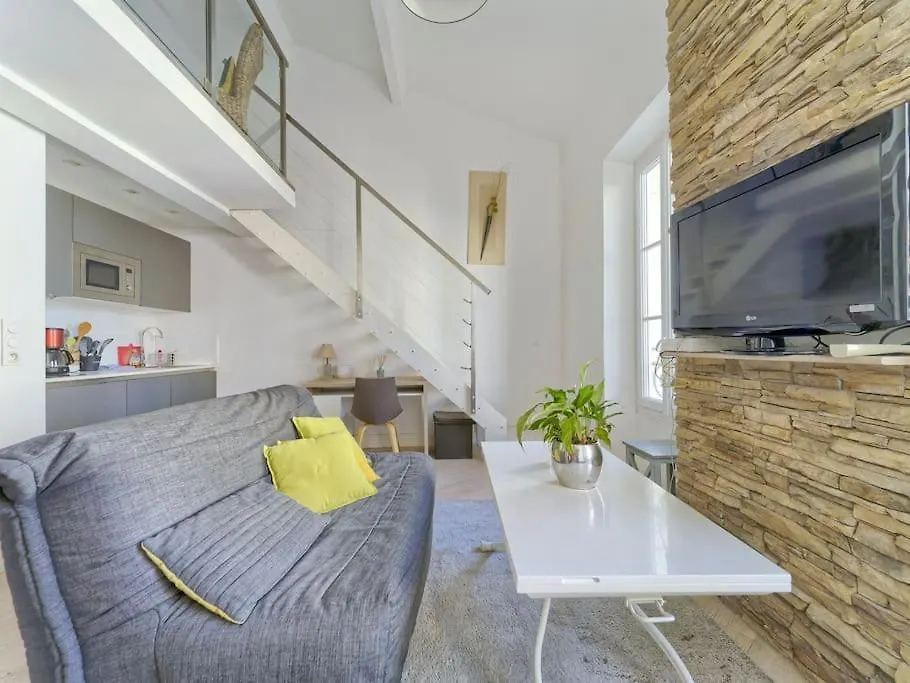 Cosy Duplex, Hyper Centre, Wifi,Air Conditionner 니스